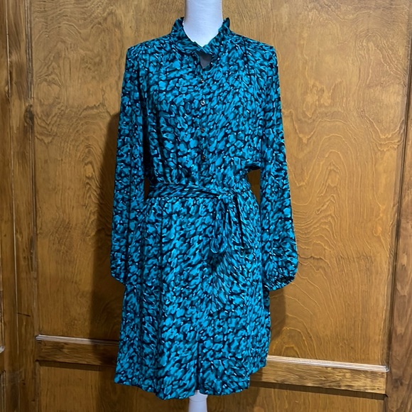 LOFT Dresses & Skirts - Loft Abstract Print Belted Shirt Dress - GUC